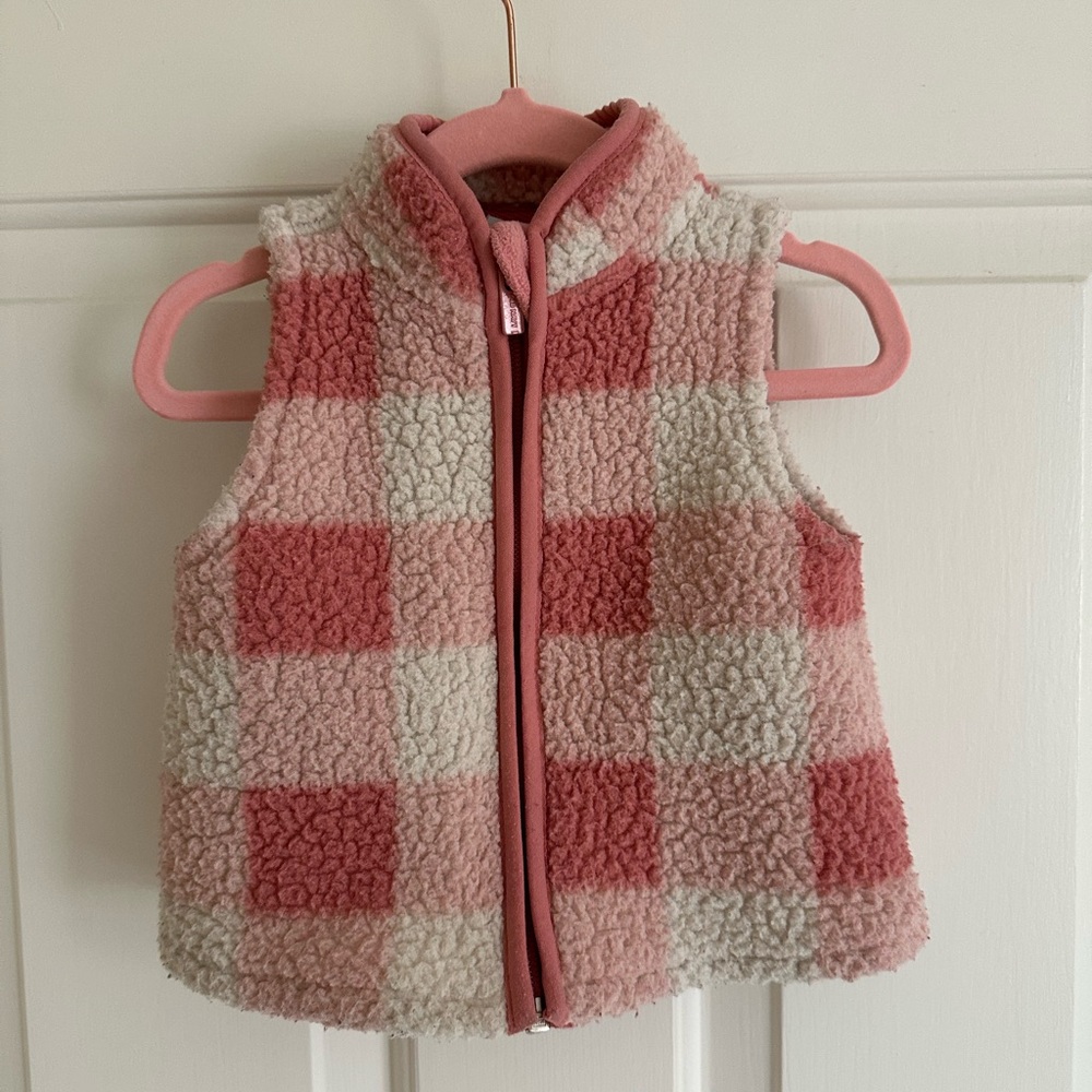 Old Navy fleece vest, 6-12 months